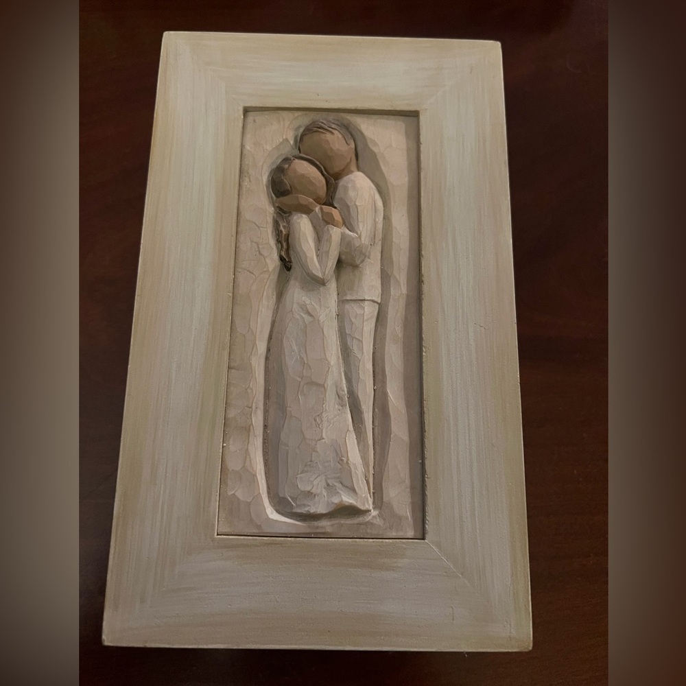 Willow Tree In Love’s Embrace Keepsake Box